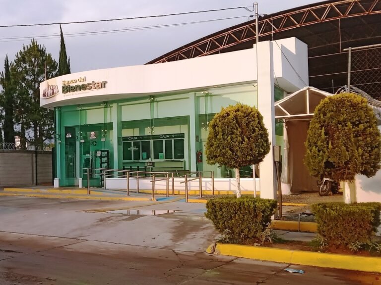 Sucursal del Banco del Bienestar en Actopan, Hidalgo, imagen de archivo