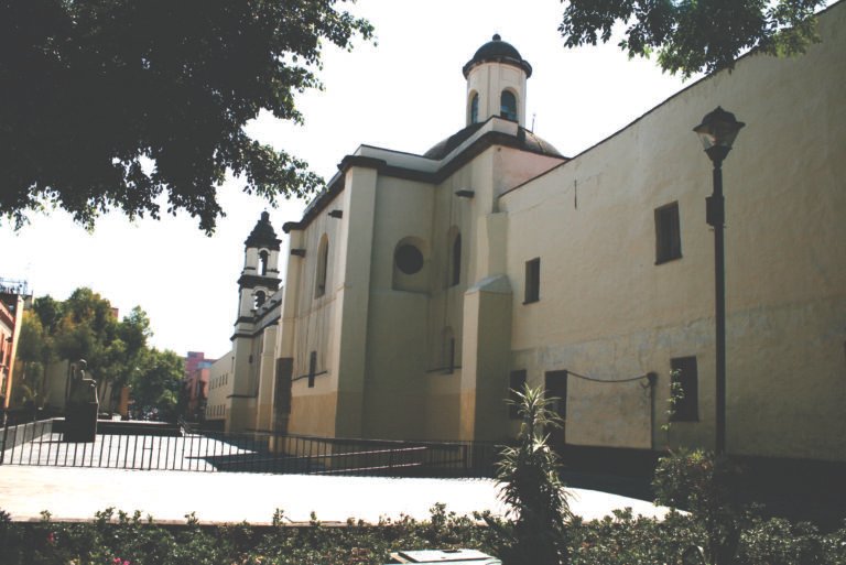 Universidad del Claustro de Sor Juana en una fotografía de archivo de 2011; no documenta el Festival Manaque de 2026.