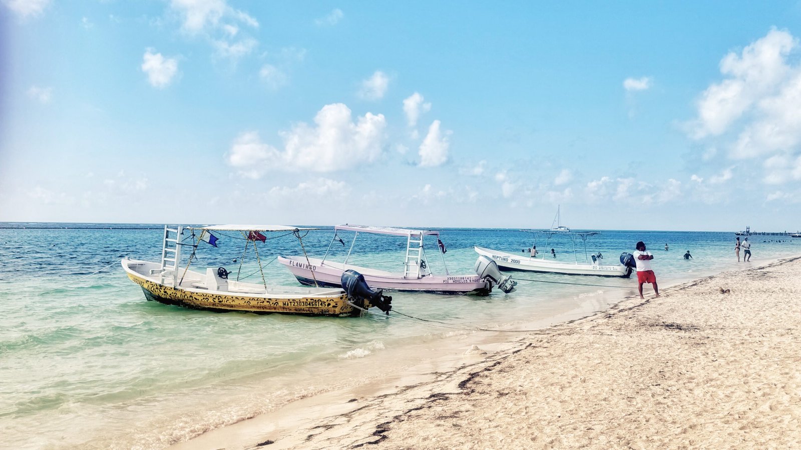 Playa de Puerto Morelos, Quintana Roo; fotografía de archivo de mayo de 2025.