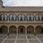 Patio del Hospital de Santiago, Úbeda, en abril de 2022. Archivo de la sede anunciada, no del foro de 2026.