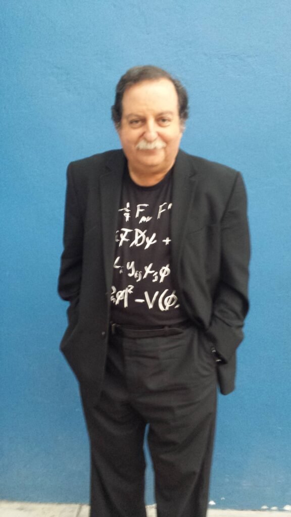 José Gordon, escritor y conductor de La oveja eléctrica; fotografía de archivo.