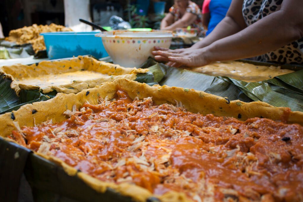Mucbipollo o pib yucateco preparado en 2019; fotografía de archivo.