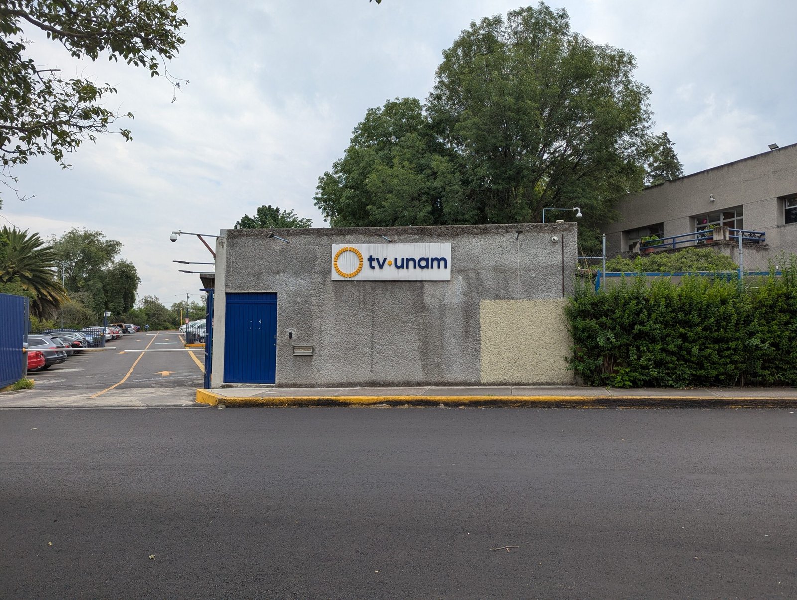 Sede de TV UNAM en Ciudad Universitaria, fotografiada en junio de 2026.